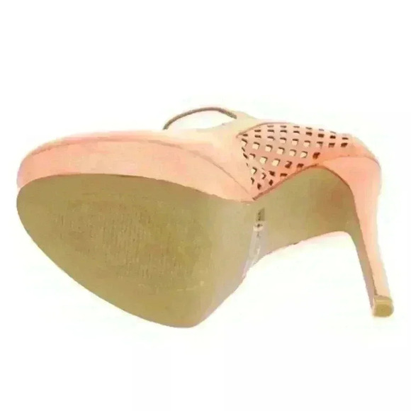 NIB Qupid Women's Ravish-33 Salmon Perforated Mary Jane Platform Pumps Heels 8.5 - Picture 4 of 5